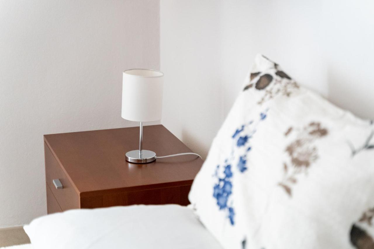 Spacious 3-Bedroom Apartment With Courtyard In Tempio Pausania - Perfect For Families מראה חיצוני תמונה